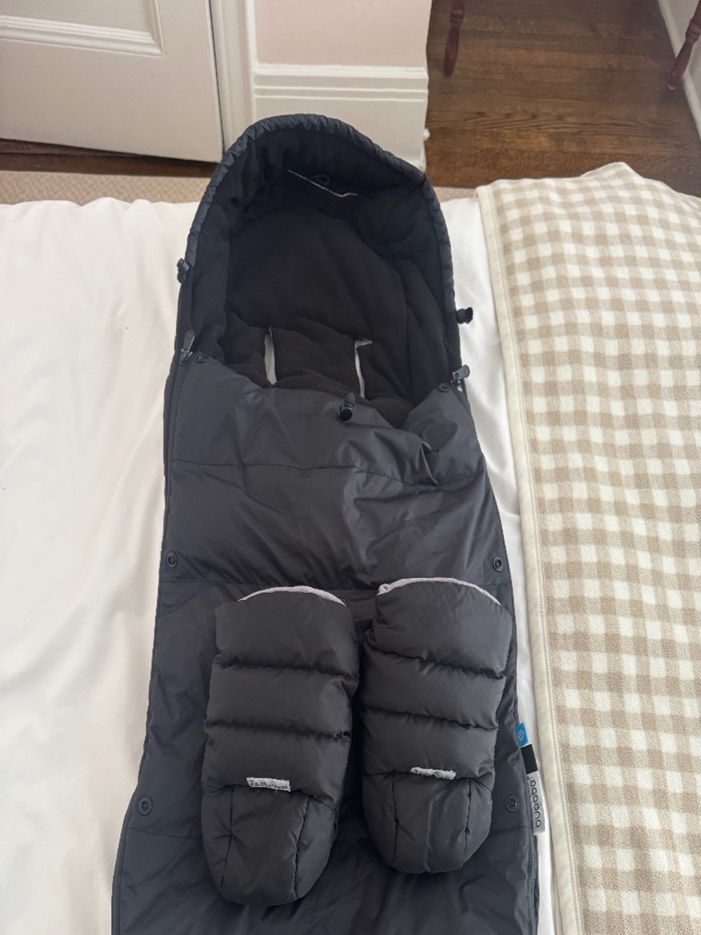 Bugaboo stroller footmuff (and stroller gloves for free)